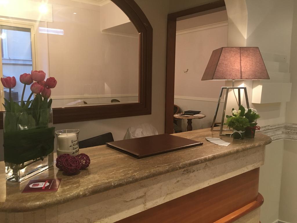 רומא Hotel Trinita Dei Monti מראה חיצוני תמונה