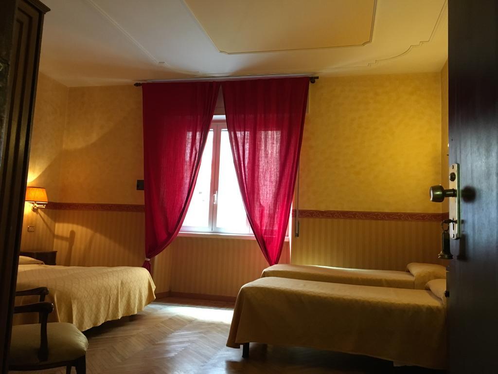 רומא Hotel Trinita Dei Monti מראה חיצוני תמונה